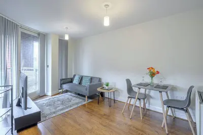 Image de Bright City Center 2br Flat with Private Balcony