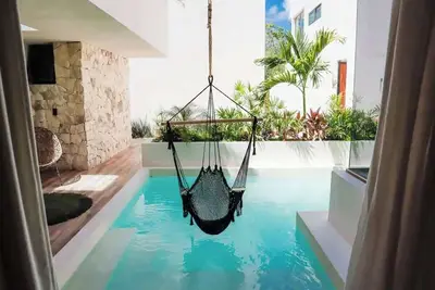 Huge 10br Luxury Villa Complex w/ 6 Private Pool