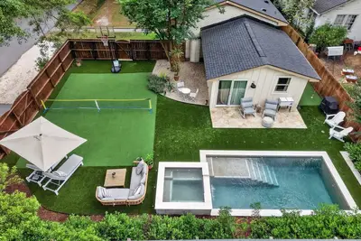 Image de Pool+Hot Tub+Walkable for Bachelorettes & Families