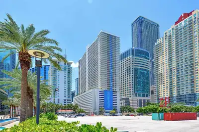 Image de 2br Family Condo • Bay View • Fifa Fan Fest