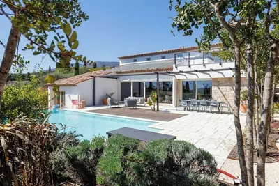 Image de Villa luxueuse à Opio dans un domaine sécurisé