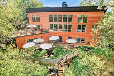 Image de Large Family Retreat near Barter/Creeper