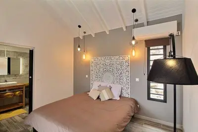 Image de Villa avec piscine lagon, vue mer