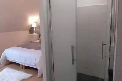 Image de Le Clos des Deux Manoirs – Gîte de Charme avec Jacuzzi & Suites Privatives