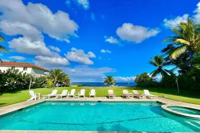 Image de Luxury Oceanfront 7 bedrooms villa