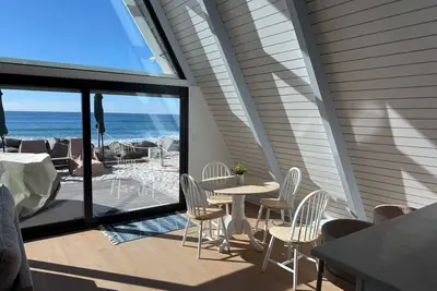 Image de Luxury, Ocean Front 4-Bed 3-Bath Beach House Perfect for Families- S. Oceanside