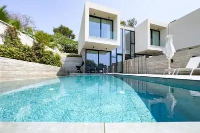 Sunset Park Villa
