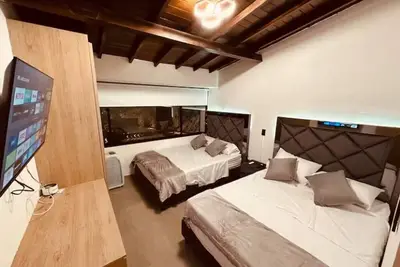 Image de Villa de 6 habitaciones • Piscina y jacuzzi • Provenza Vip