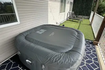 Image de Private Hot Tub | Mountain Views | Near Highway and Fifa 2026!