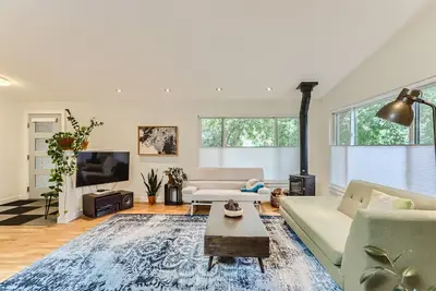 Image de Bright & Open 2 Bed, Home Walk to Downtown & Cu