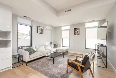 Spacious Executive 2-Level Condo | 2 Bed | 1. 5 Bath|