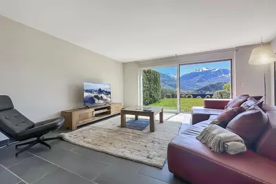 Sunny Alps Panorama – Modern House above Sion