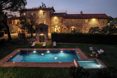 Image de Bel appartement dans une maison de vacances avec Wifi, piscine et Tv, près de Greve In Chianti