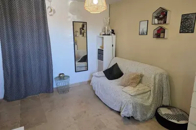 Image de Villa avec piscine, sans vis-à-vis, au calme en centre-ville – mer à 15 min