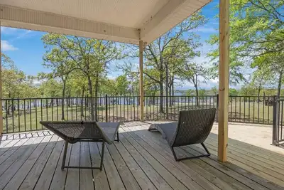 Image de Sunnyside Lakefront with Private Dock at The Cut!