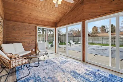 Image de Redwood Retreat | Pool | Fire-Pit | Wineries