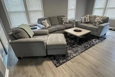 Image de Silver Maple Cottage - 3 Bedrooms Newly Renovated!