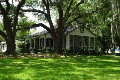 Image de Captain Caviar's 2-bedroom cottage on the Lower Atchafalaya River in Patterson
