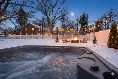 Image de 5br Toledo Retreat, Hot Tub, Sauna, Sleeps 14