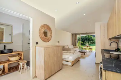 Image de 809 Cozy 1-Bedroom Garden Apartment – Steps from the Beach in Saint Martin