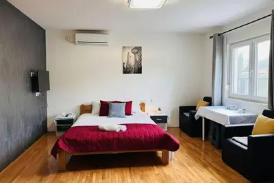 Image de Lovely Cozy Studio Close to Airport Free Parking