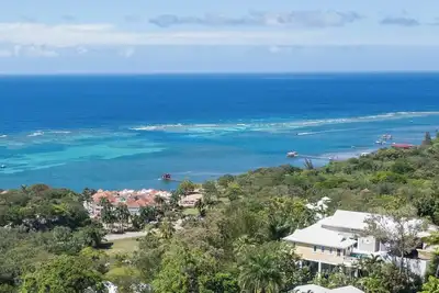 Image de Hillside with fantastic Views over north shore- Top Ridge Views