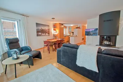 Villa Emeline, Apartment Lora