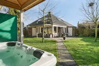Image de Real Zeeland tranquility within walking distance of the Oosterschelde estuary