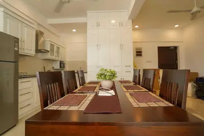 Image de Modern Coastal Escape with Sea And Lagoon Views /Fully equipped apartment