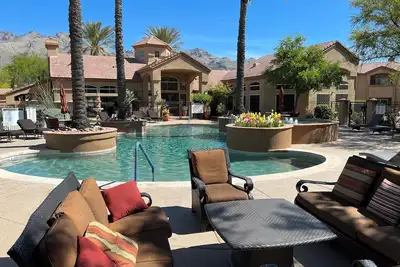 Image de Spacious 3-bedroom condo in beautiful Tucson with Ac pool, spa and gym.