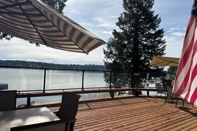 Image de Beachfront Bliss: Private Oyster Beach & Stunning Views