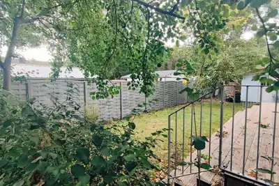 Image de Idyllic bungalow on the edge of the forest, 800 m² garden, 10 minutes from the beach