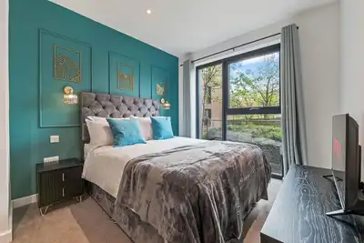 Image de Cosy Apartment| 10 min walk to New St| Sleeps 6