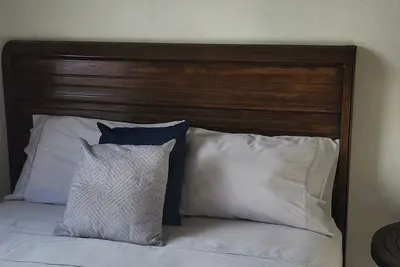 Image de 2-bedroom apartment in beautiful Christ Church with Ac comfort.