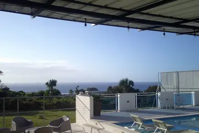 Image de 7-Bedroom Hilltop Ocean View Residence