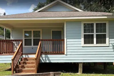 Image de Tremendous 3-bedroom house with Ac in friendly Cleveland. 275
