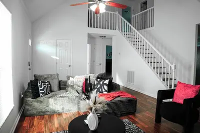 Modern Peaceful Retreat Near Sandhills