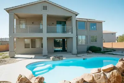 Image de Entire Home 5brs Buckeye  Sleeps 15 with Ac Tartesso Poolside Hacienda