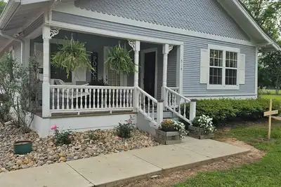 Image de 3-bedroom Cottage in the small Country town of Trinidad! Eat/Swim/Relax! Repeat!