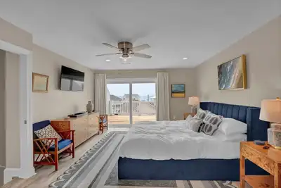 Image de Surf House - Ocean Views, Elevator, Pool!