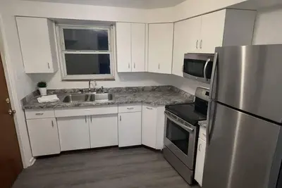 Image de Nfl Draft Luxury Stay • Sleeps 6 • Minutes to Action & Light Rail Access 1 Min