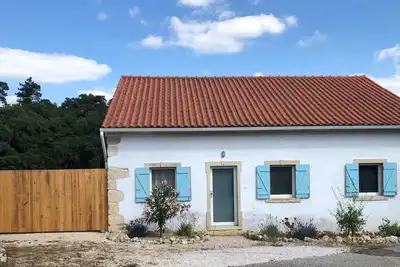 Image de Quiet, stylishly renovated. Fantastic view of fruit trees and cork oaks.