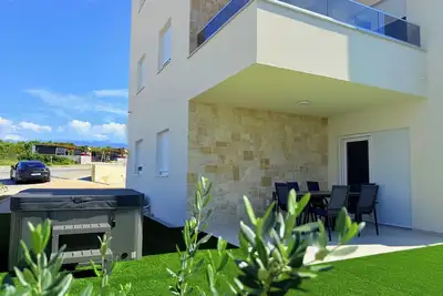 Image de Apartment Top 1 with Garden and Whirlpool