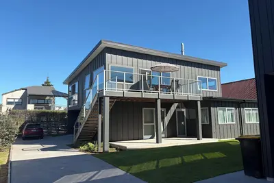 Image de Newly Built Ocean Road Escape, 2 minute Walk to Beach & Cafés