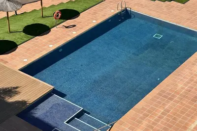 Image de Joli duplex avec vue sur la piscine commune Av-13