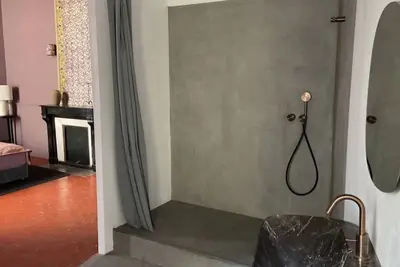 Image de L'Authentique - Appartement lumineux à 2 min du Palais des Papes