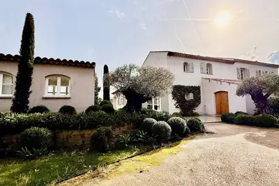 Image de Villa de 6 chambres entièrement rénovée en 2026 située entre mer et campagne ✨