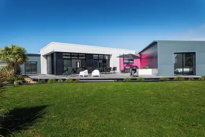 Image de Villa Design à 300m de la plage. Vue mer