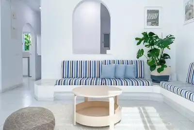 Image de Paphos Coastal Path Retreat | Modern 3br Home