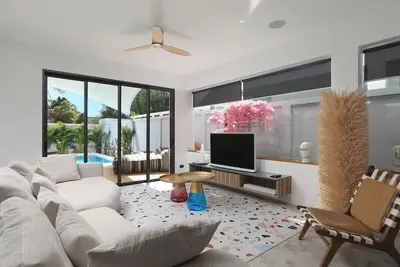 Modern 4br Villa with Pool | Rawai | Capital Pro